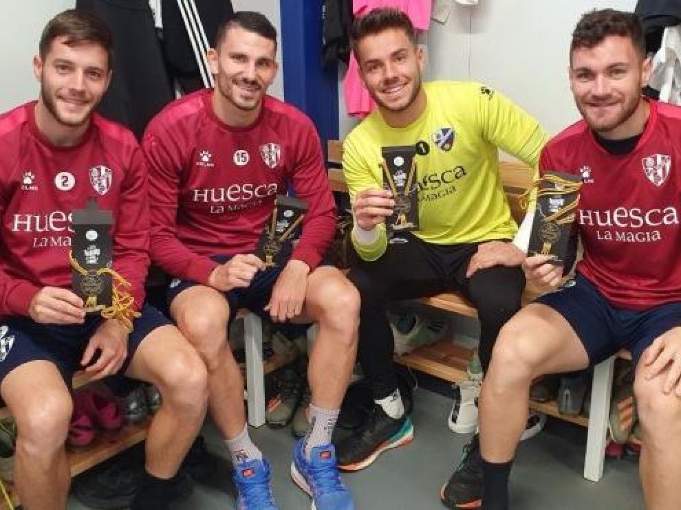 Miguelón, Datkovic, Álvaro y Galán, con los 'Cordones Dorados'.
