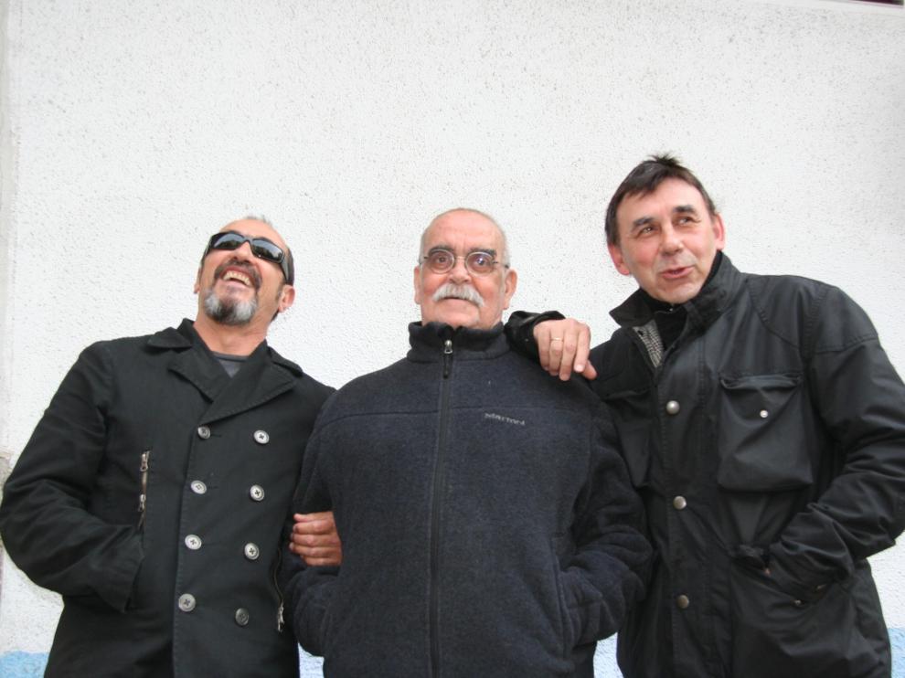 Eduardo Paz, Labordeta y Joaquín Carbonell, años después de aquel 13 de noviembre de 1973.