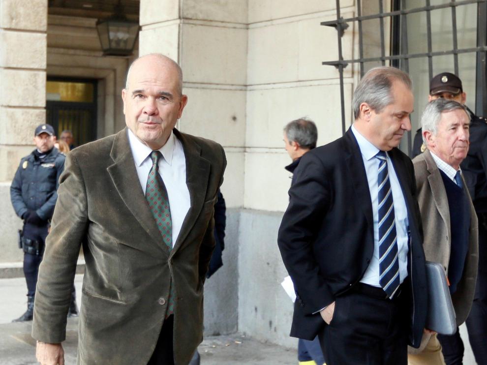 Chaves y Griñán a su llegada este martes a la Audiencia de Sevilla para escuchar la sentencia de los ERE