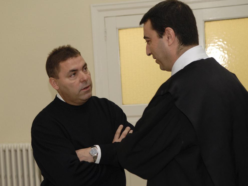 Manuel Royo, Alcalde de Calanda, juzgado por falsedad en documento publico en el juzgado de Teruel. Foto jorge escudero. 29-04-09