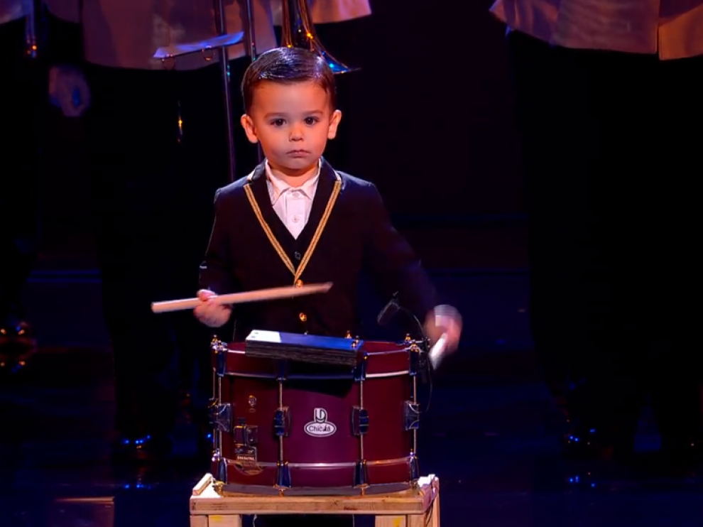 Hugo Molina vuelve a cautivar con su tambor a público y jurado y se convierte en finalista de 'Got Talent'