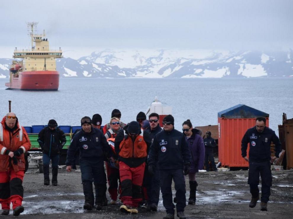 Miembros de la fuerza aérea chilena en la base antártica, en una imagen de archivo.