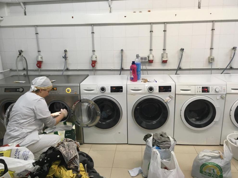 Cuarto de lavadoras del Centro de Acogida Familiar Agustina de Aragón.