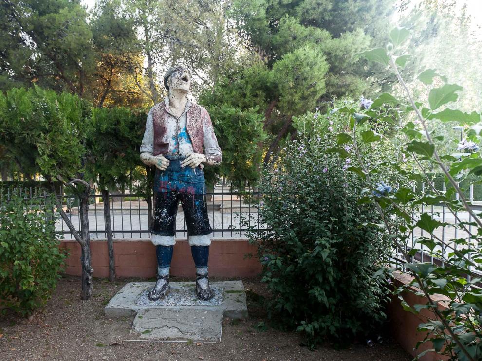 Estatua del jotero el Royo del Rabal.