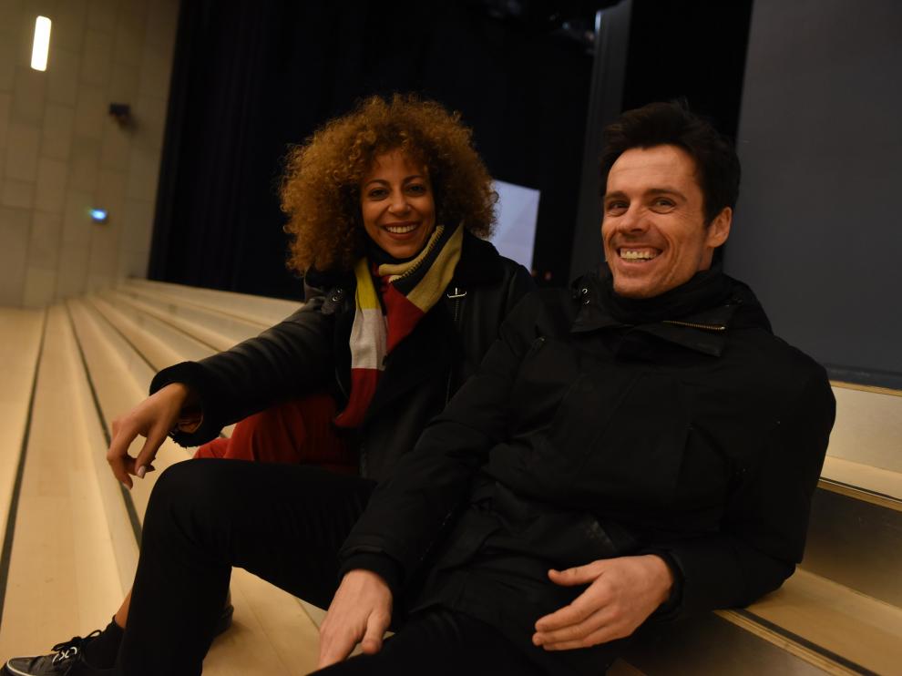 Khaoula Bouchkhi y Octavi Pujades, en la presentación de 'El Guardaespaldas', en el Palacio de la Expo.