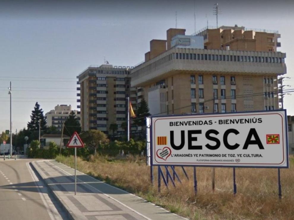 Recreación de la valla publicitaria que colocarían en una de las entradas de la ciudad.