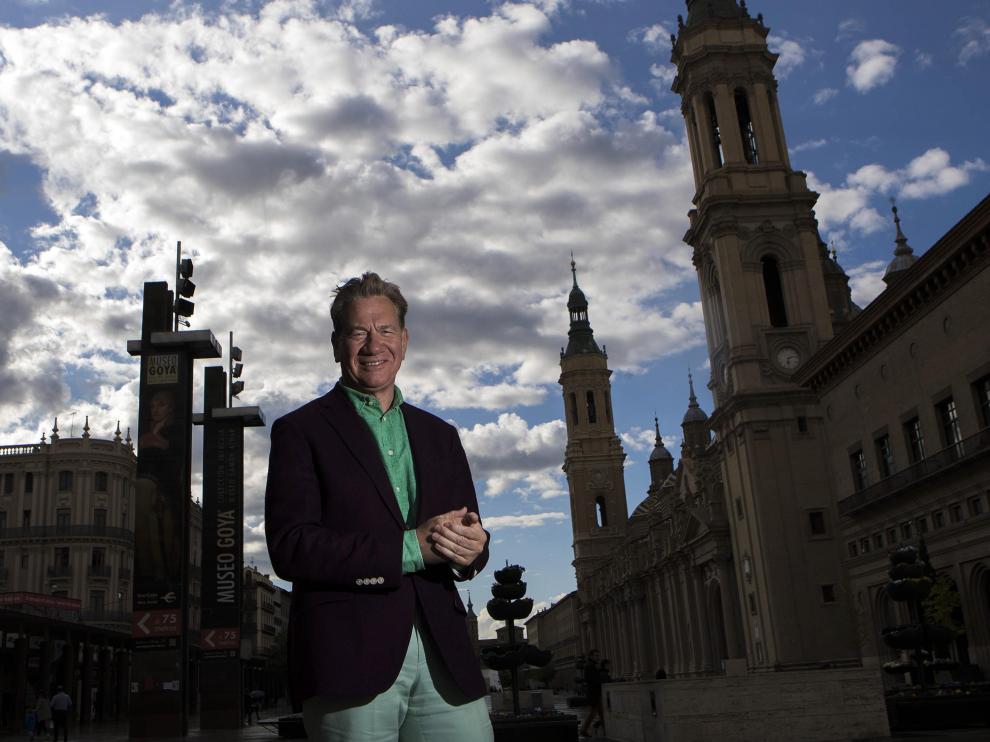 Michael Portillo en la plaza del Pilar.