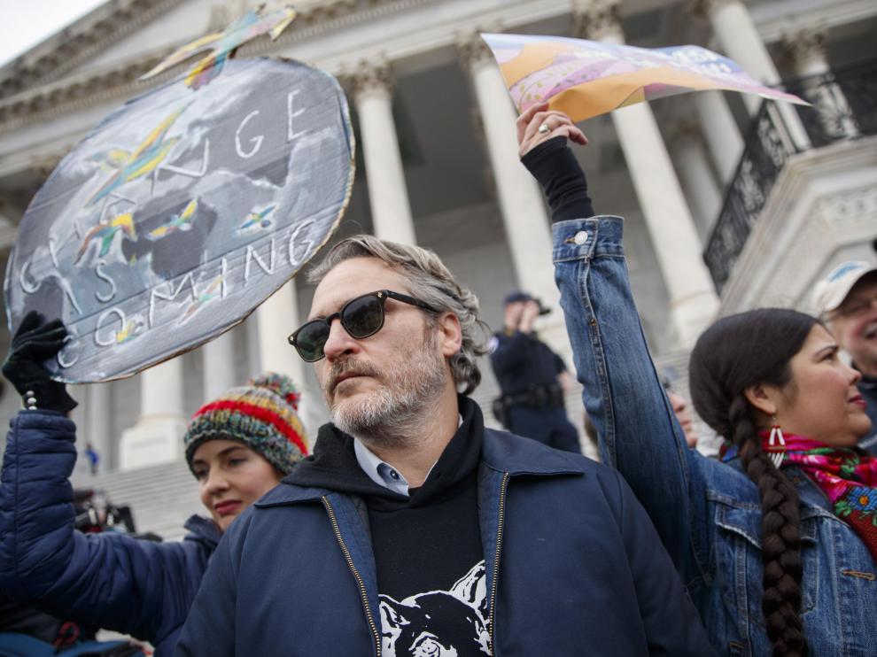 Joaquin Phoenix, durante la manifestación por el clima en la que fue arrestado.