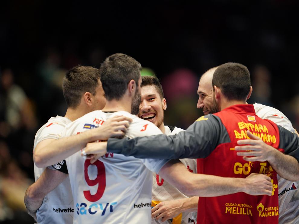 La Selección Española celebrando la victoria de este sábado contra Alemania.