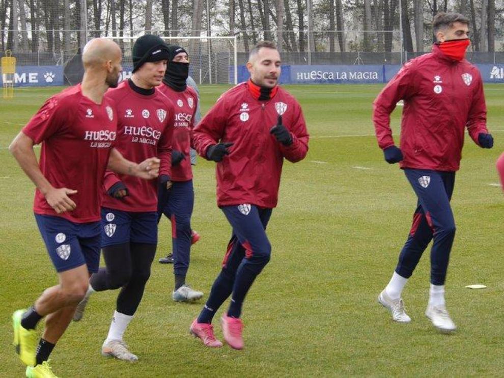 La SD Huesca volvió este domingo a los entrenamientos tras la eliminación copera en León.