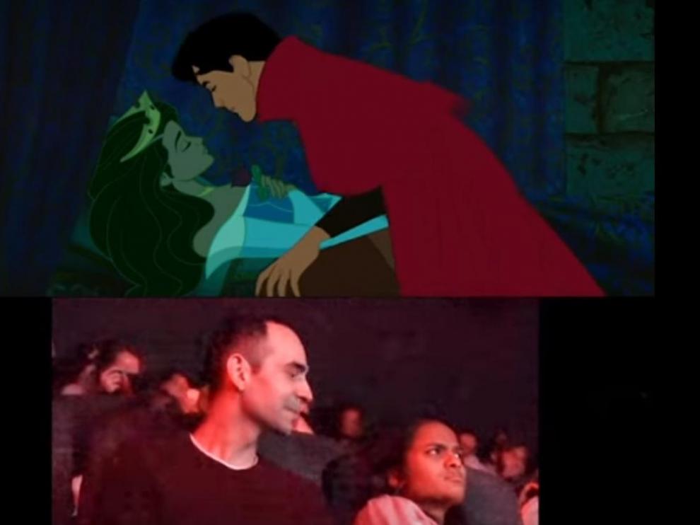 Un momento de la original y currada petición de mano