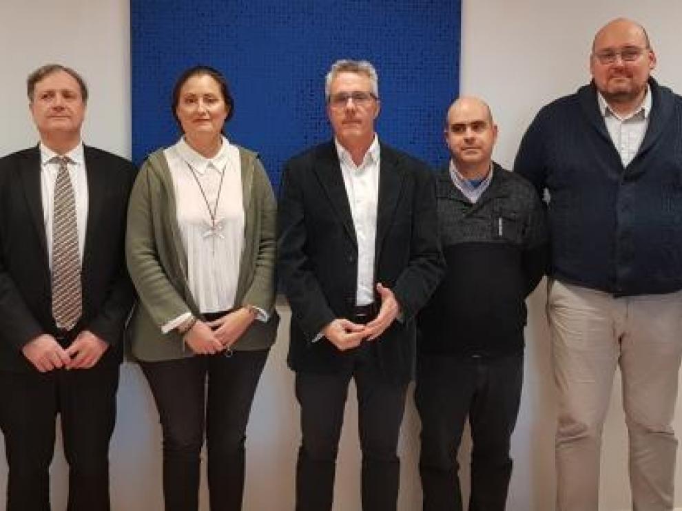 El director general de Deportes, Javier de Diego (en en el centro), junto a los representantes de Cofedar con los que se ha reunido este miércoles