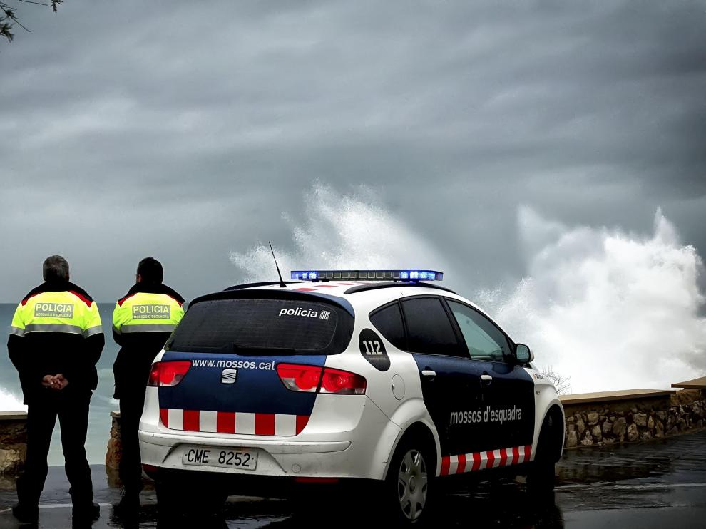 Los Mossos d'Esquadra han desplegado dispositivos especiales por el temporal en toda Cataluña