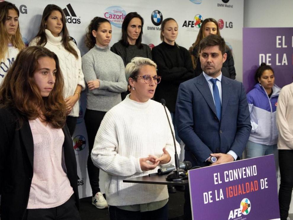 rueda de prensa de las jugadoras de Primera División celebrada en la sede de la Asociación de Clubes de Fútbol Femenino