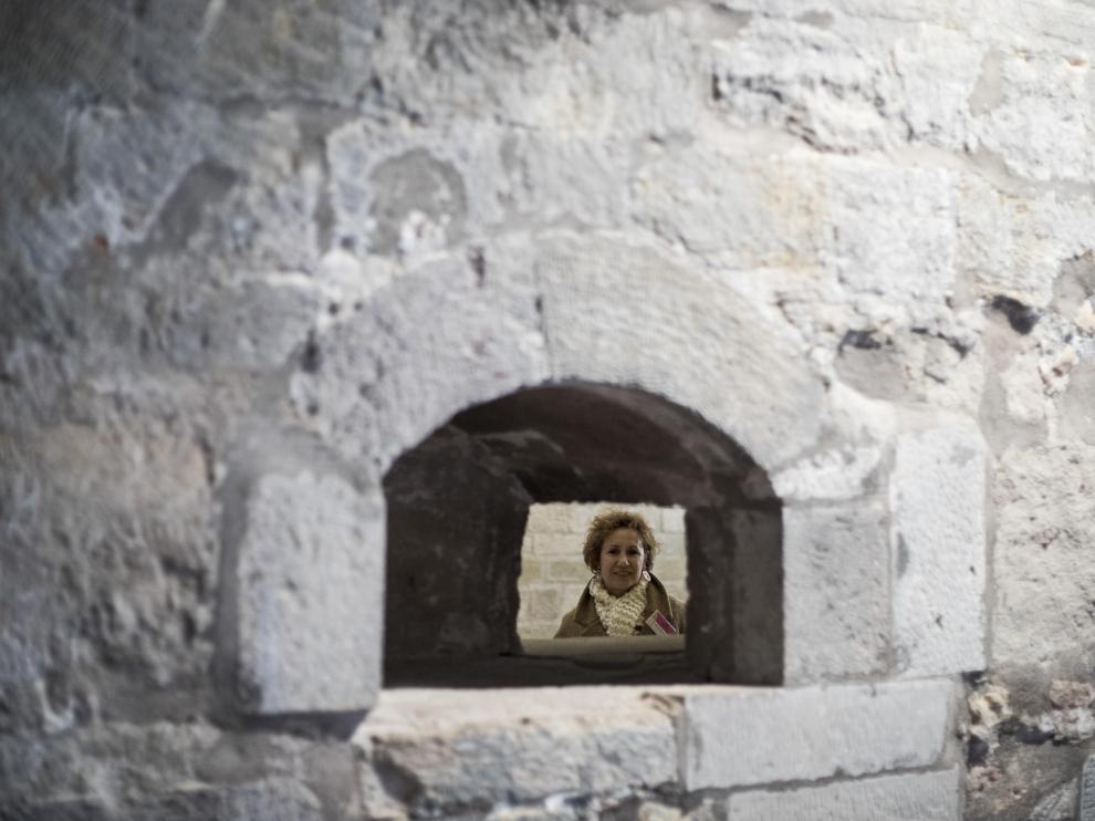 Pilar Velilla en el monasterio de Veruela, donde ejerce de guía desde hace más de dos décadas.