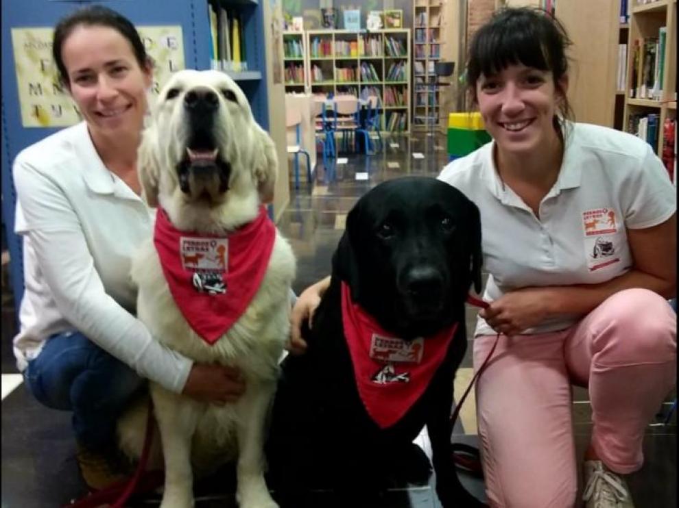 Trini y Ana con Elliot y Puk