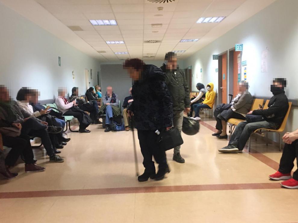 La sala de espera de Urgencias del Servet este lunes por la mañana.