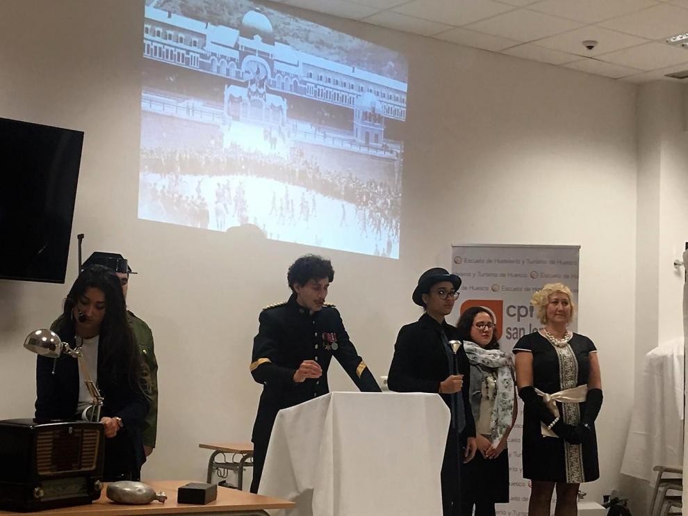 Alumnos de la Escuela de Hostelería y Turismo durante la presentación de las jornadas.