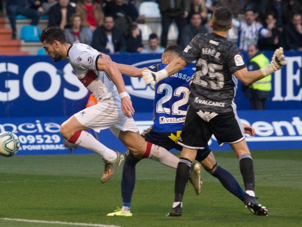Ponferrada. Liga Smartbank de futbol. Estadio de El Toralin. SD Ponferradina - SD Huesca