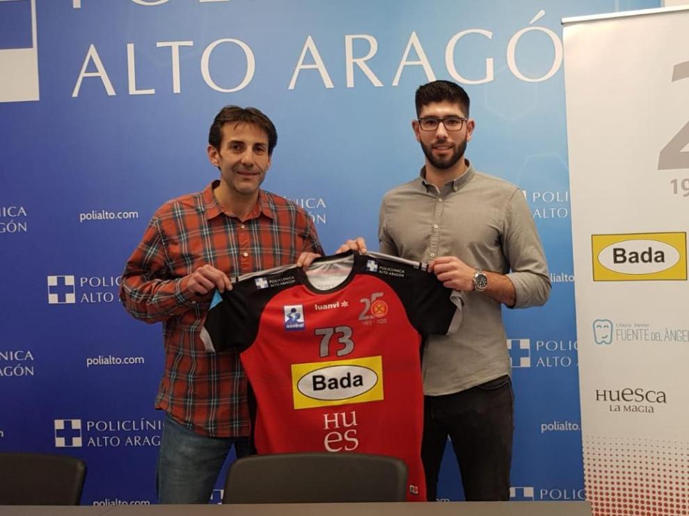 Imagen de la presentación de Policlínica Alto Aragón como patrocinador de Joao Pinto