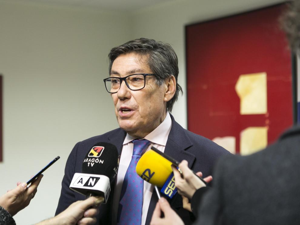 El vicepresidente aragonés Arturo Aliaga en una conferencia.