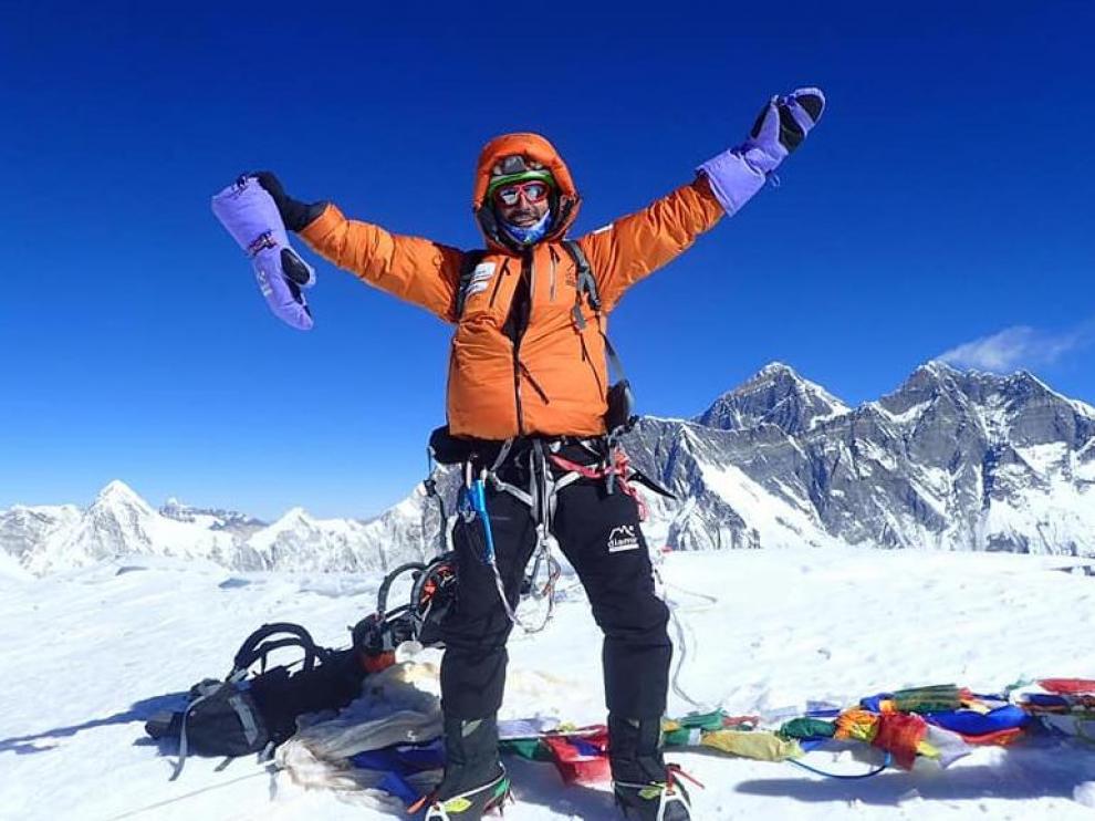 Jonatan Garcia, en la cima del Ama Dablam