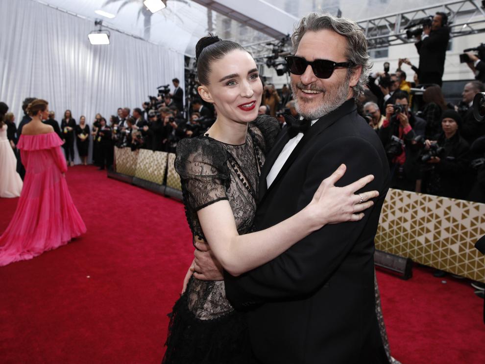 Rooney Mara y Joaquin Phoenix, uno de los favoritos de la noche.