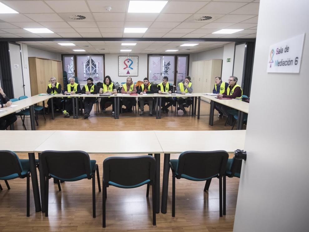 El comité de huelga de FCC Parques y Jardines, solo este miércoles en la mesa de negociación del SAMA ante la ausencia de la empresa.