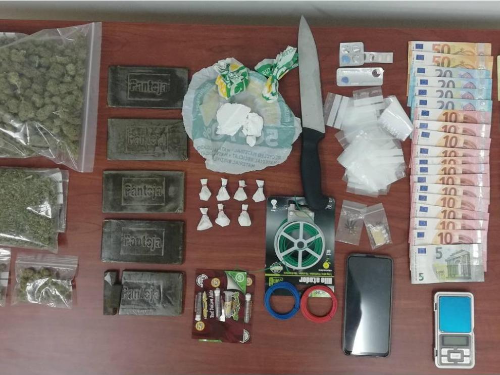 Objetos intervenidos en la operación realizada en Utebo.