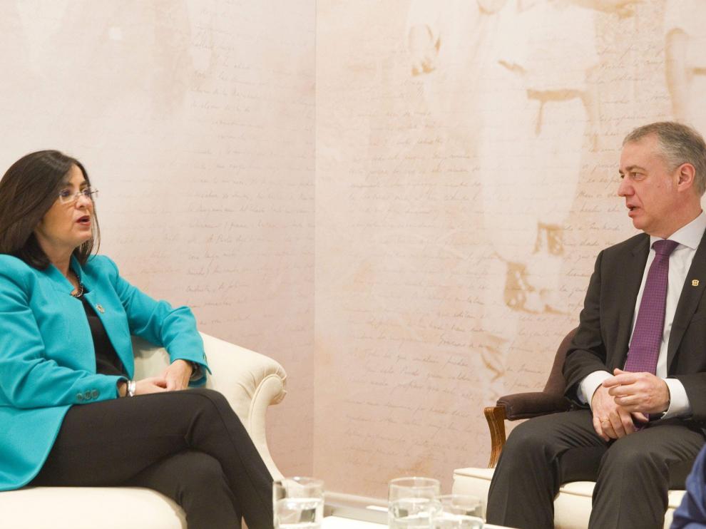 La ministra Carolina Darias y el presidente del País Vasco, Íñigo Urkullu.