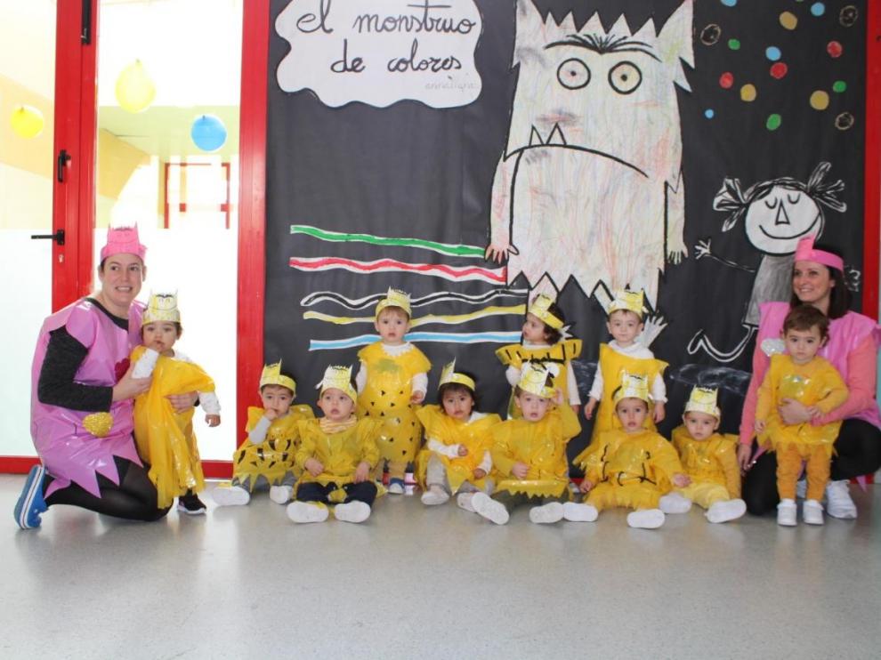 Cada clase se ha disfrazado de un color, representando así emociones diferentes.