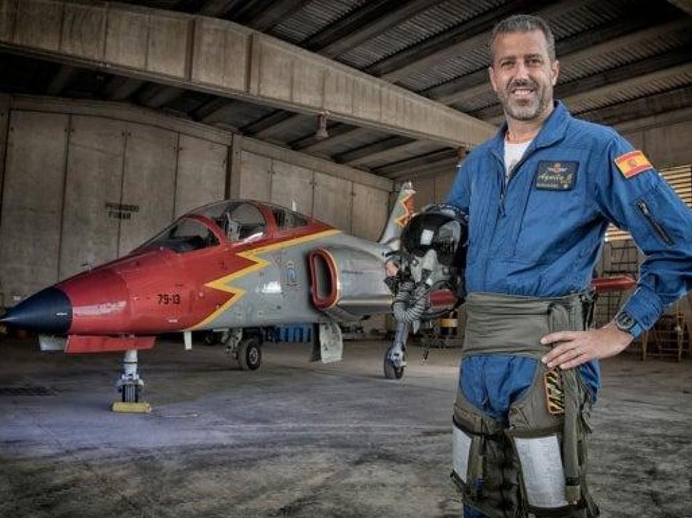 El comandante Eduardo Fermín Garvalena Crespo, fallecido tras accidentarse cuando pilotaba un C-101 de la Patrulla Águila.