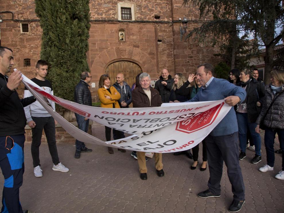Integrantes de las plataformas están ultimando los preparativos para la concentración del domingo.