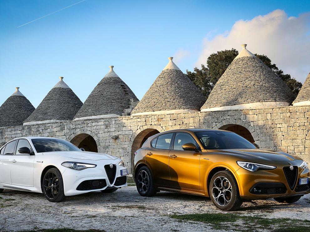 Giulia y Stelvio estrenan colores, como el refinado Rojo Villa d’Este 6C o el Ocre Junior GT, de la imagen superior.
