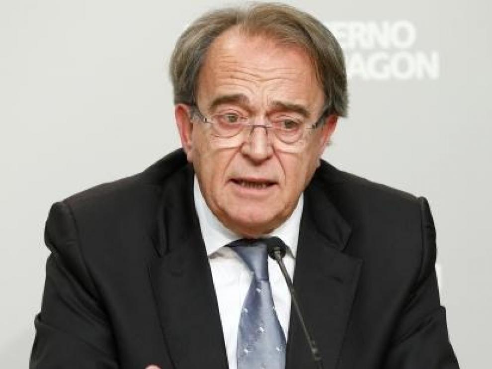 El consejero de Hacienda, Carlos Pérez Anadón, en su comparecencia tras el Consejo de Gobierno celebrado este miércoles
