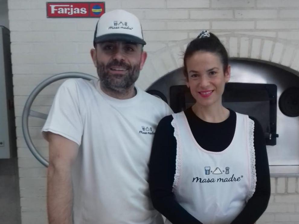 Bernardo Rodríguez y su mujer Rebeca Farjas están al frente de la panadería 'Masa Madre' en Zaragoza.