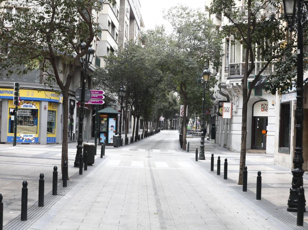 Atípica misa de Domingo de Ramos en el Pilar y calles vacías en los alrededores.