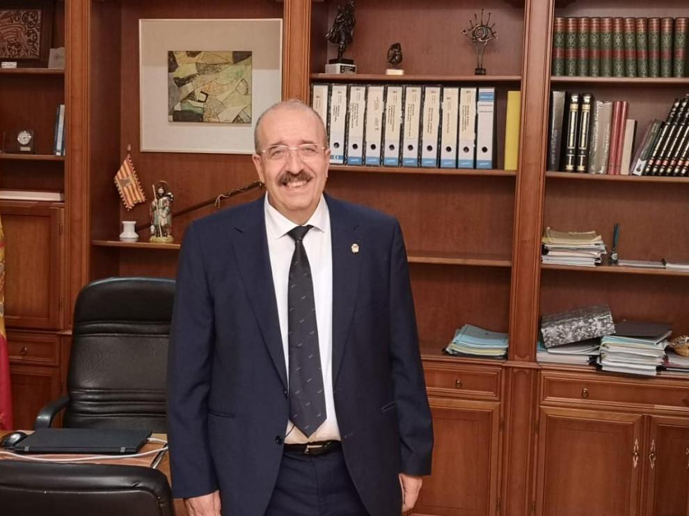 Manuel Rando, en su despacho de la Presidencia de la Diputación Provincial de Teruel.
