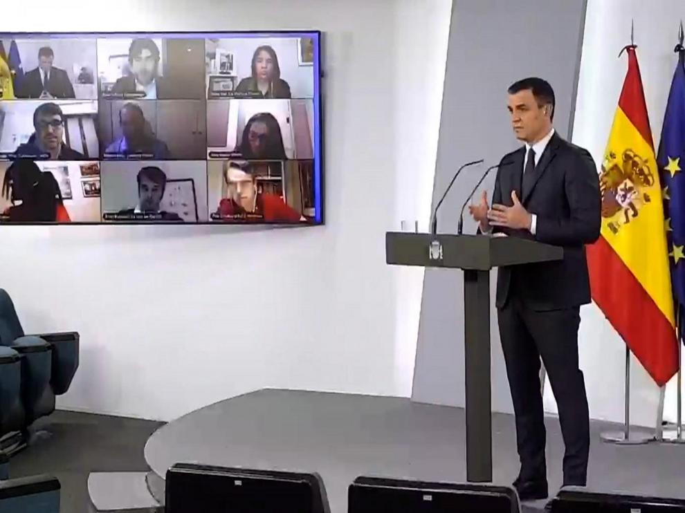 Pedro Sánchez durante la rueda de prensa de ayer en la Moncloa.