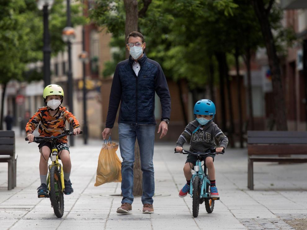 Padres e hijos viven juntos la desescalada.
