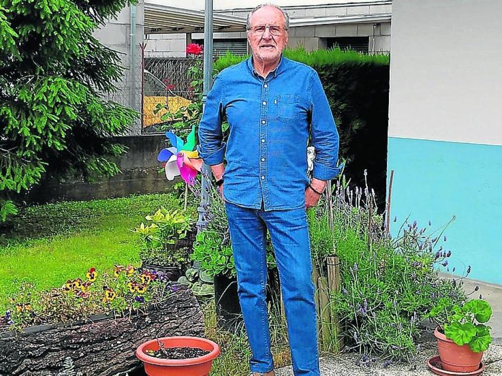 José Manuel Abad, en su casa de Aínsa.