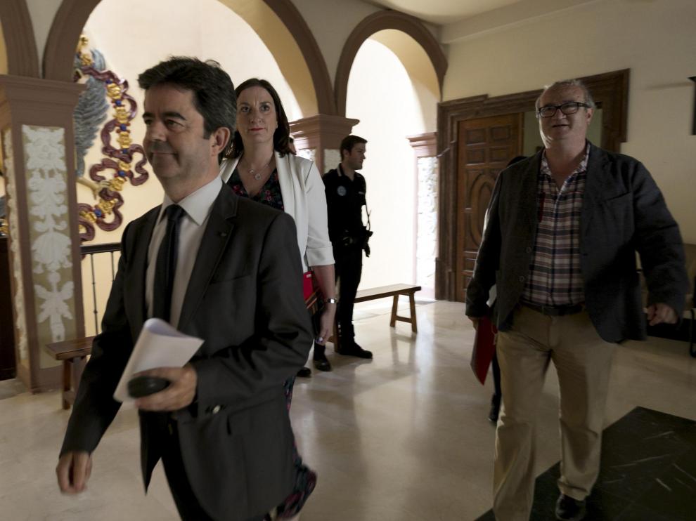 El alcalde de Huesca ha vuelto a sacar adelante otro trámite complicado negociando con la oposición.