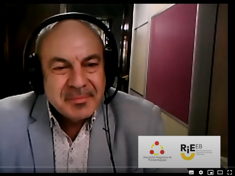 Juan Antonio Planas, presidente de la Asociación Aragonesa de Psicopedagogía, en una de sus intervenciones.