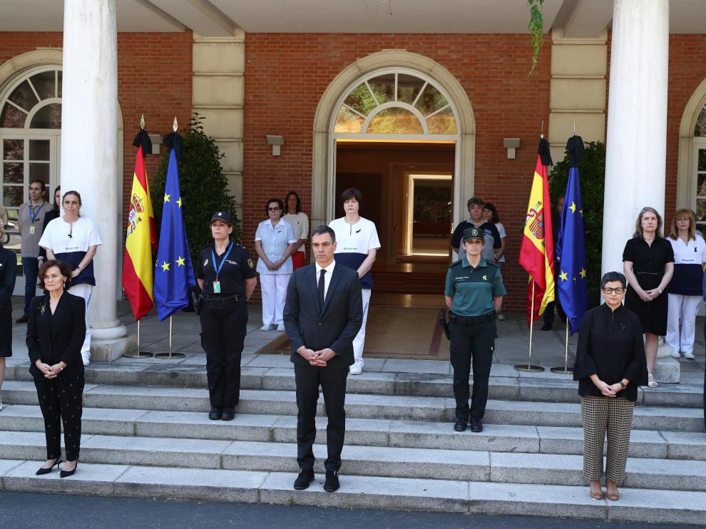 Minuto de silencio del Gobierno, en la Moncloa.