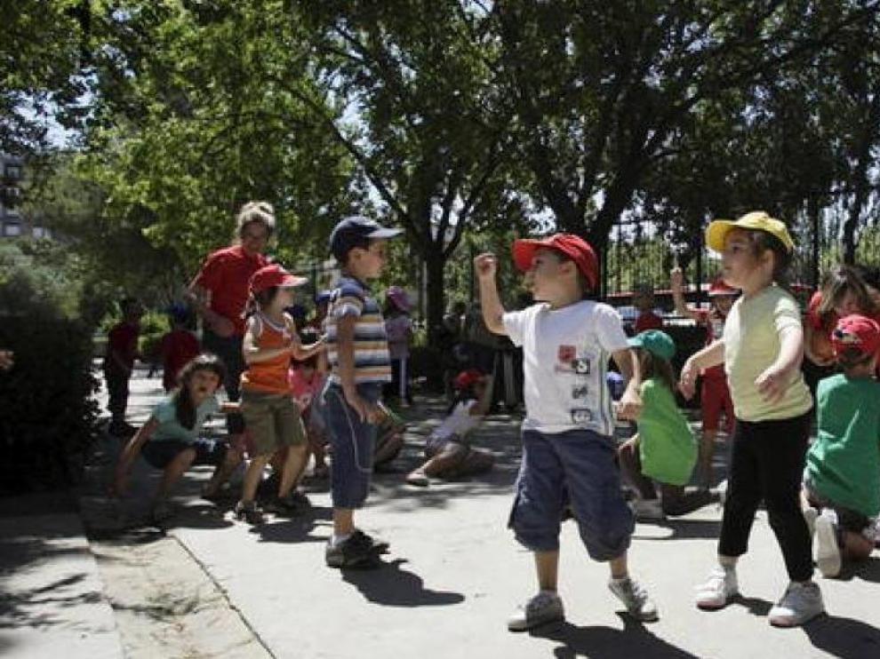NIños jugando en una de las colonias de Zaragalla