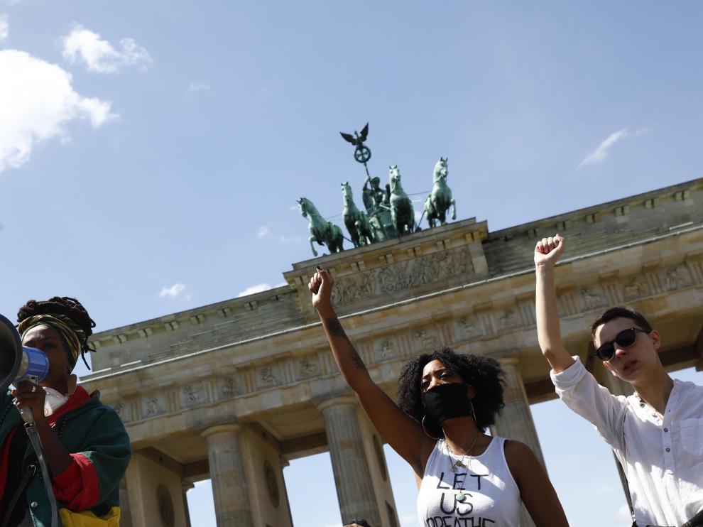Manifestación en Berlin contra la violencia policial en EE. UU.