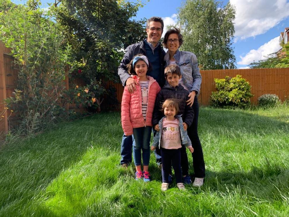 Paula Esquivias, zaragozana con su familia en Warwick (Reino Unido).