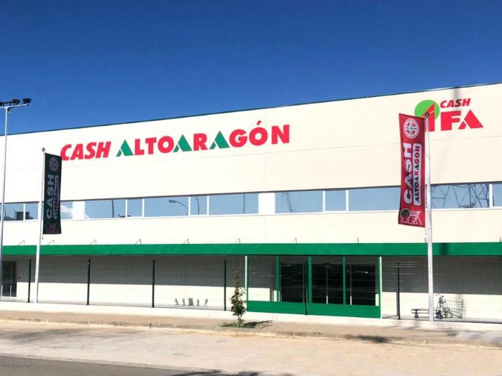 El Cash Altoaragón-IFA de Jaca ha trasladado sus instalaciones al polígono industrial Llano de la Victoria.