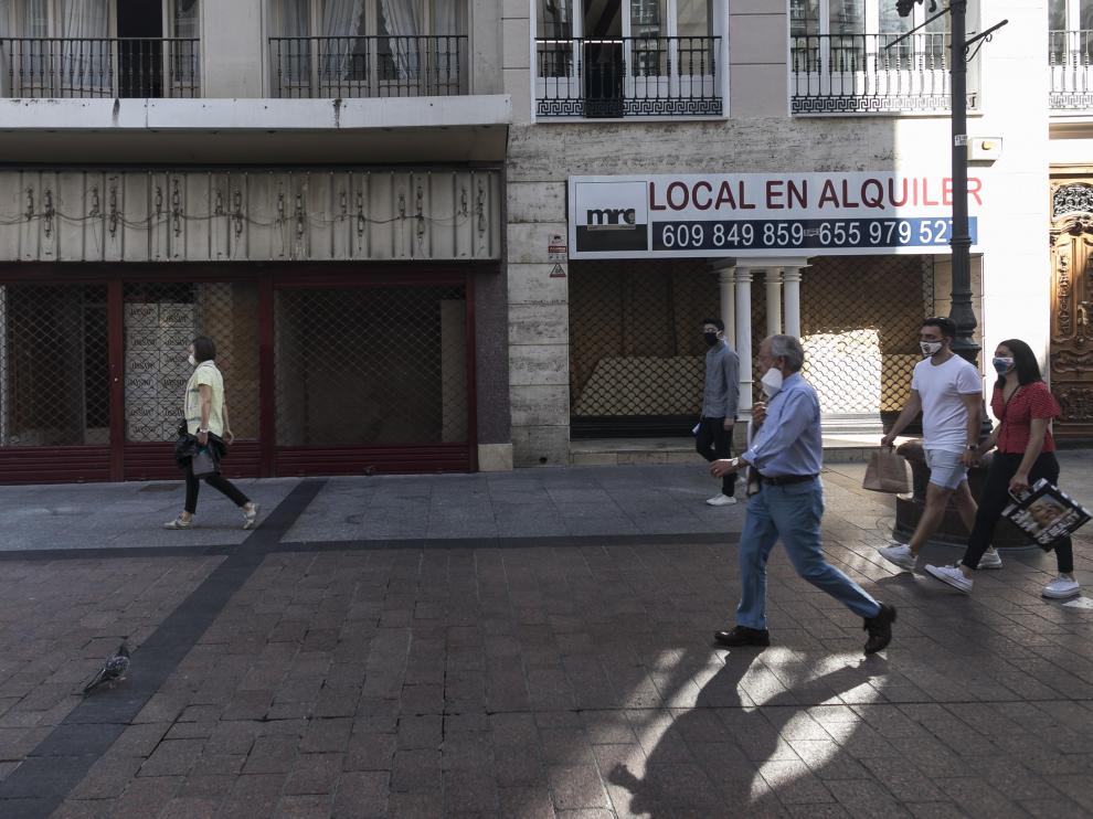Locales comerciales vacíos en Zaragoza.
