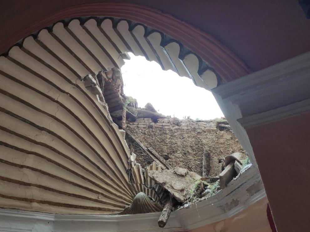 Los Fayos ejecutará obras de urgencia en su iglesia para asegurar el tejado del templo